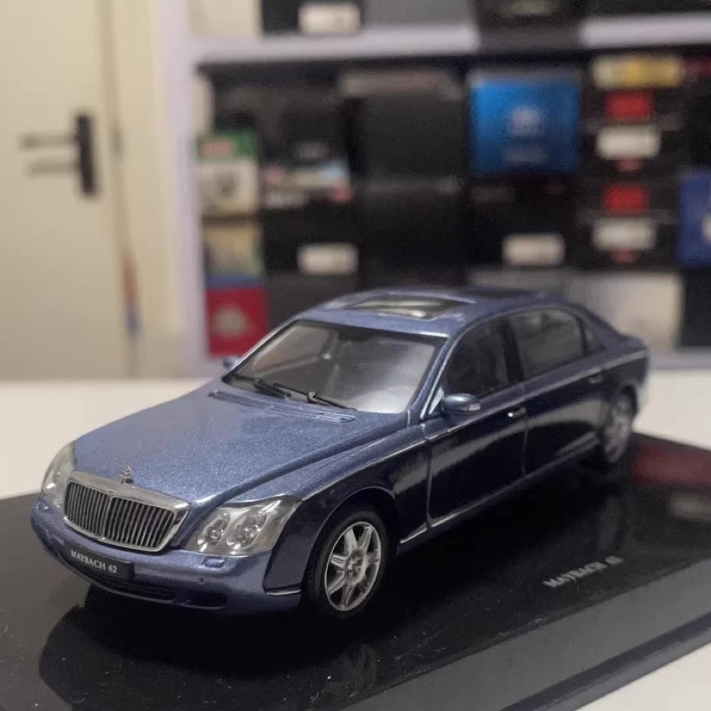 [AutoArt] 1:43 Mercedes-Maybach 2004 Maybach 62 Blue Model Car Die-Cast
