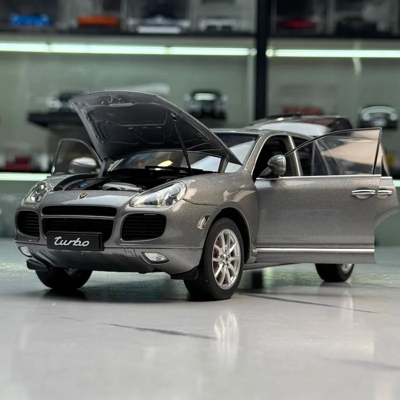 [AutoArt] 1:18 Porsche 2003 Cayenne S 955 grigio modellino di auto Die-Cast