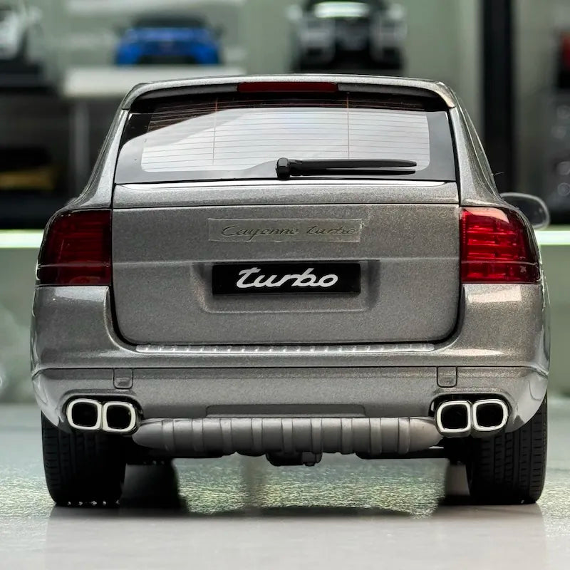 [AutoArt] 1:18 Porsche 2003 Cayenne S 955 grigio modellino di auto Die-Cast