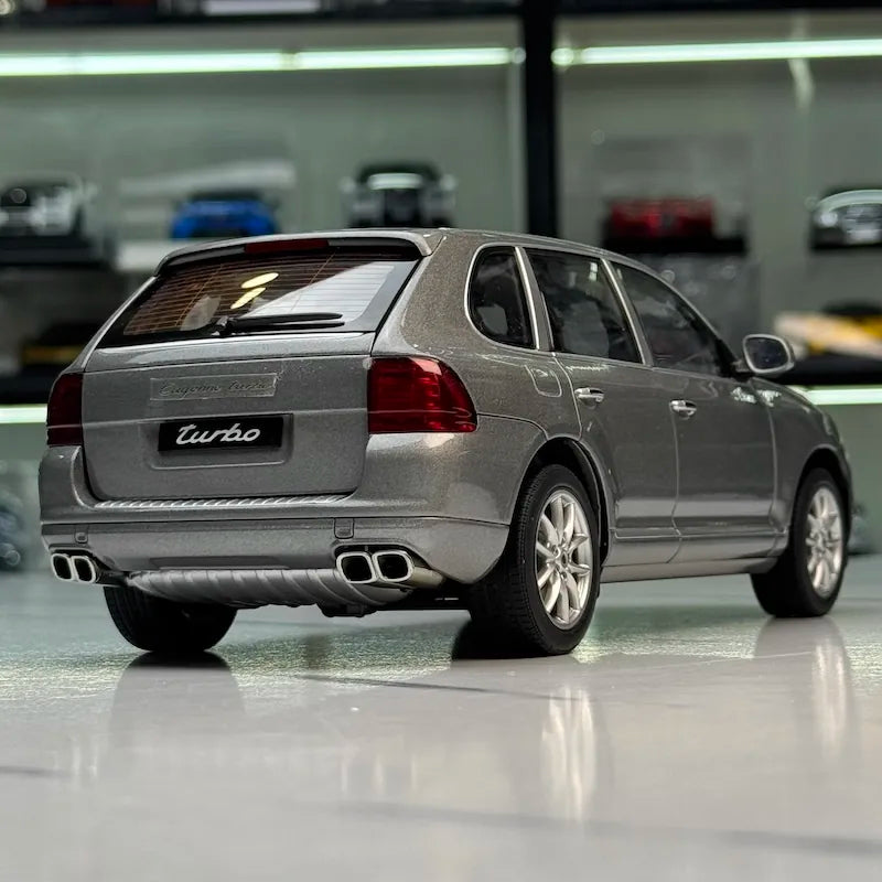 [AutoArt] 1:18 Porsche 2003 Cayenne S 955 grigio modellino di auto Die-Cast