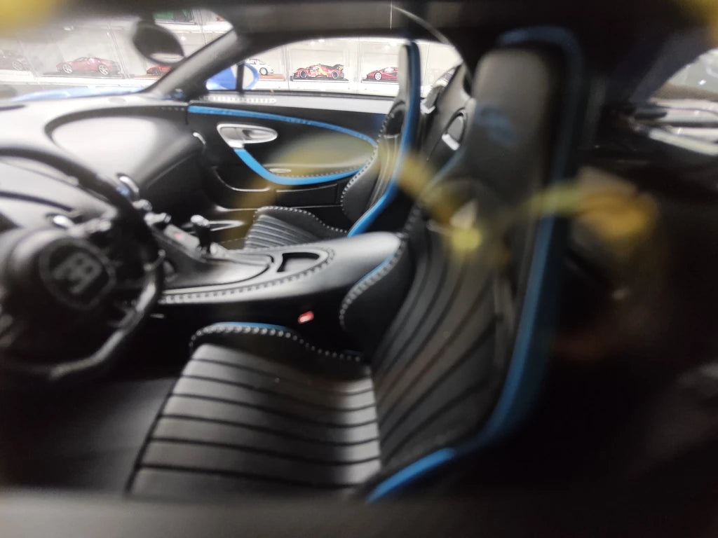 BBA Bugatti 2022 Chiron Profilee Blue Carbon 1:18 – Resina de Modelo de Resina de Colección