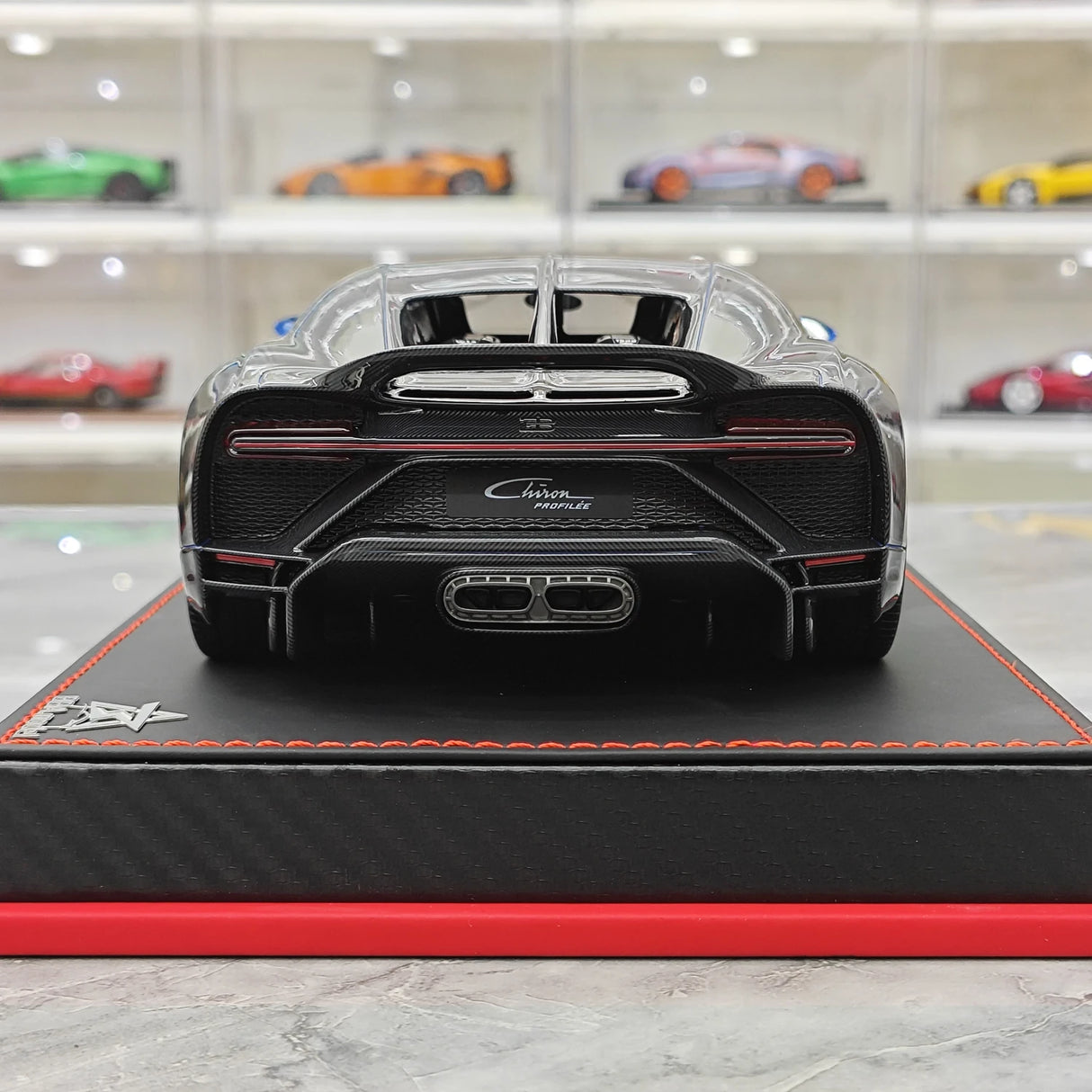 BBA Bugatti 2022 Chiron Profilee Blue Carbon 1:18 – Resina de Modelo de Resina de Colección