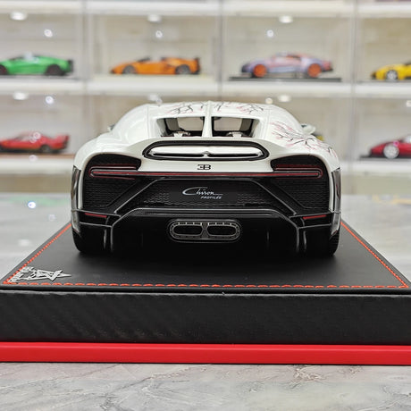 BBA Bugatti 2022 Chiron 프로필 사쿠라 화이트 1:18 – 수집용 레진 모델 레진