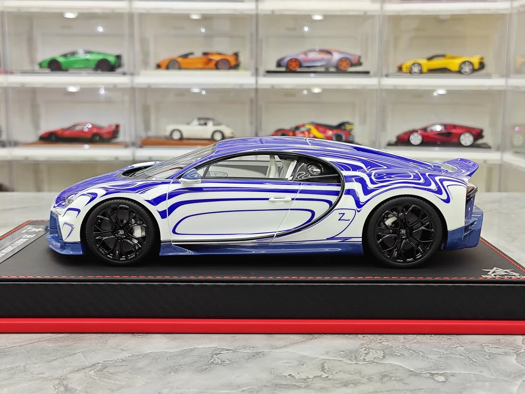 BBA Bugatti 2022 Chiron Profilee الأبيض والأزرق 1:18 – راتنج نموذجي قابل للجمع