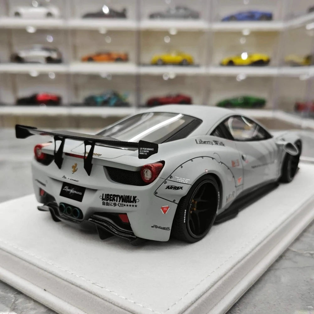 [BBA] 1:18 Ferrari 2009 458 Italia LBWK grå modellbil harts