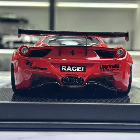 BBA Ferrari 2011 458 Italia GT 1.0 LBWK Striscia Rossa Nera 1:18 – Resina Modello in Resina da collezione