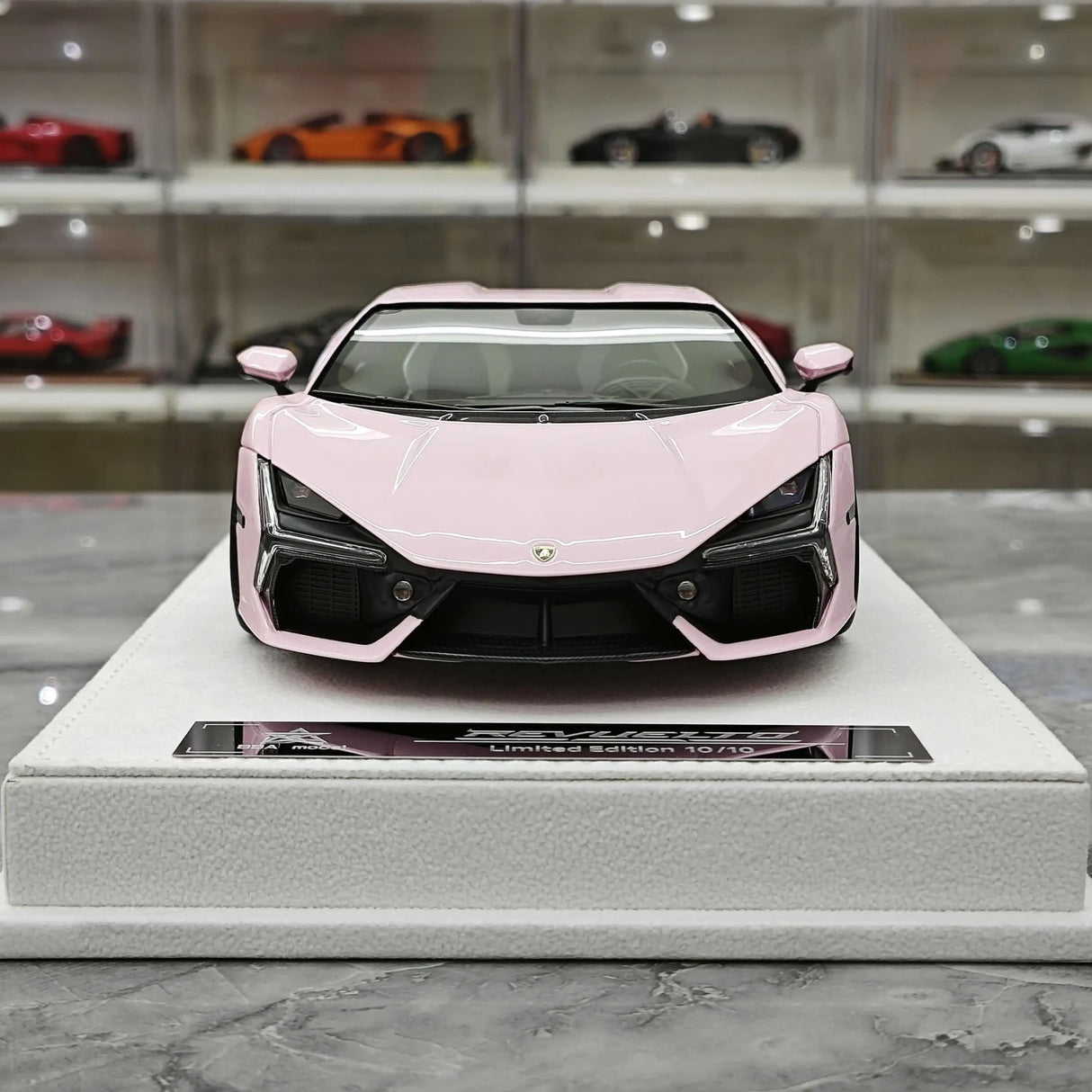 BBA Lamborghini 2023 Revuelto Pink 1:18 – Resina da collezione per modelli in resina