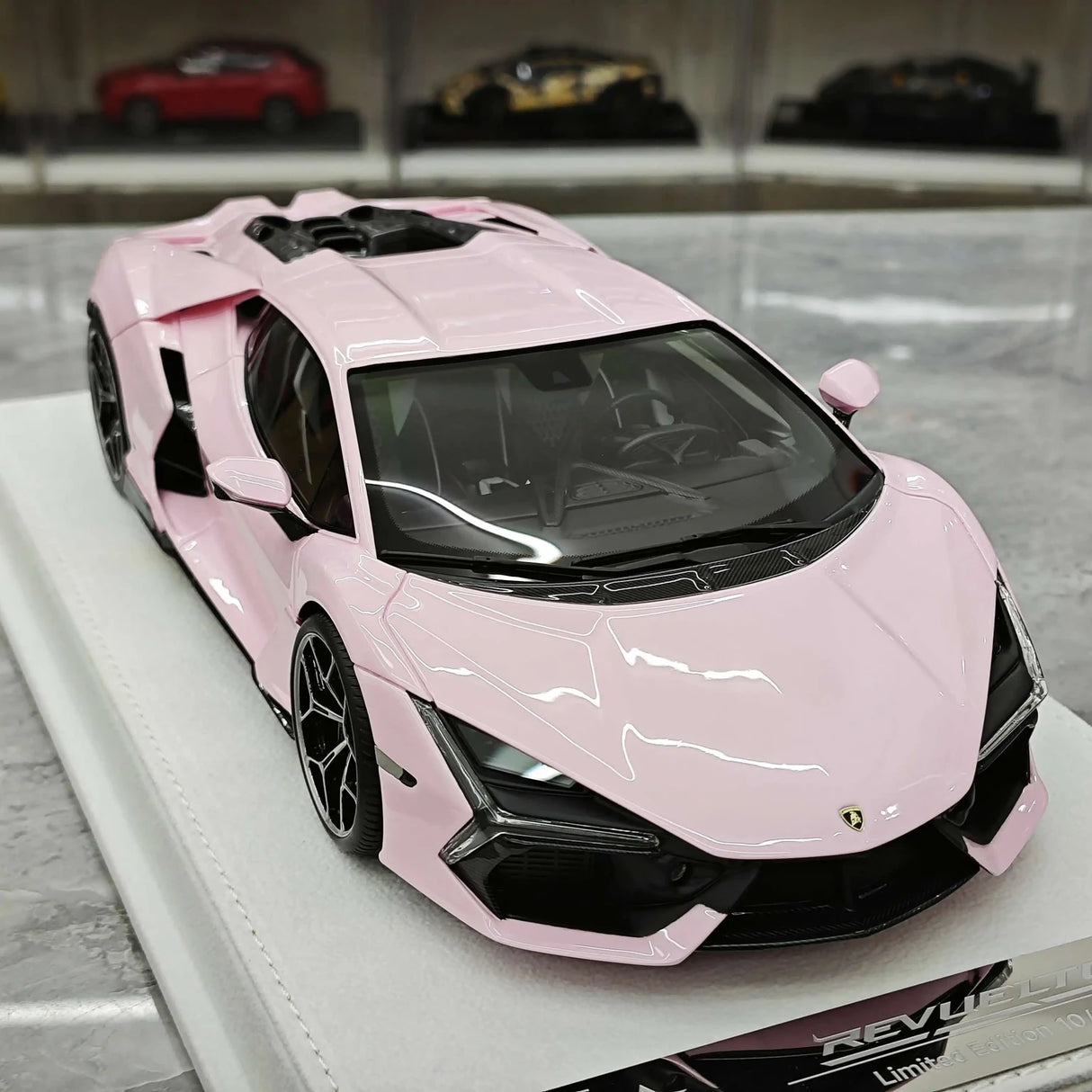 BBA Lamborghini 2023 Revuelto Pink 1:18 – Resina da collezione per modelli in resina