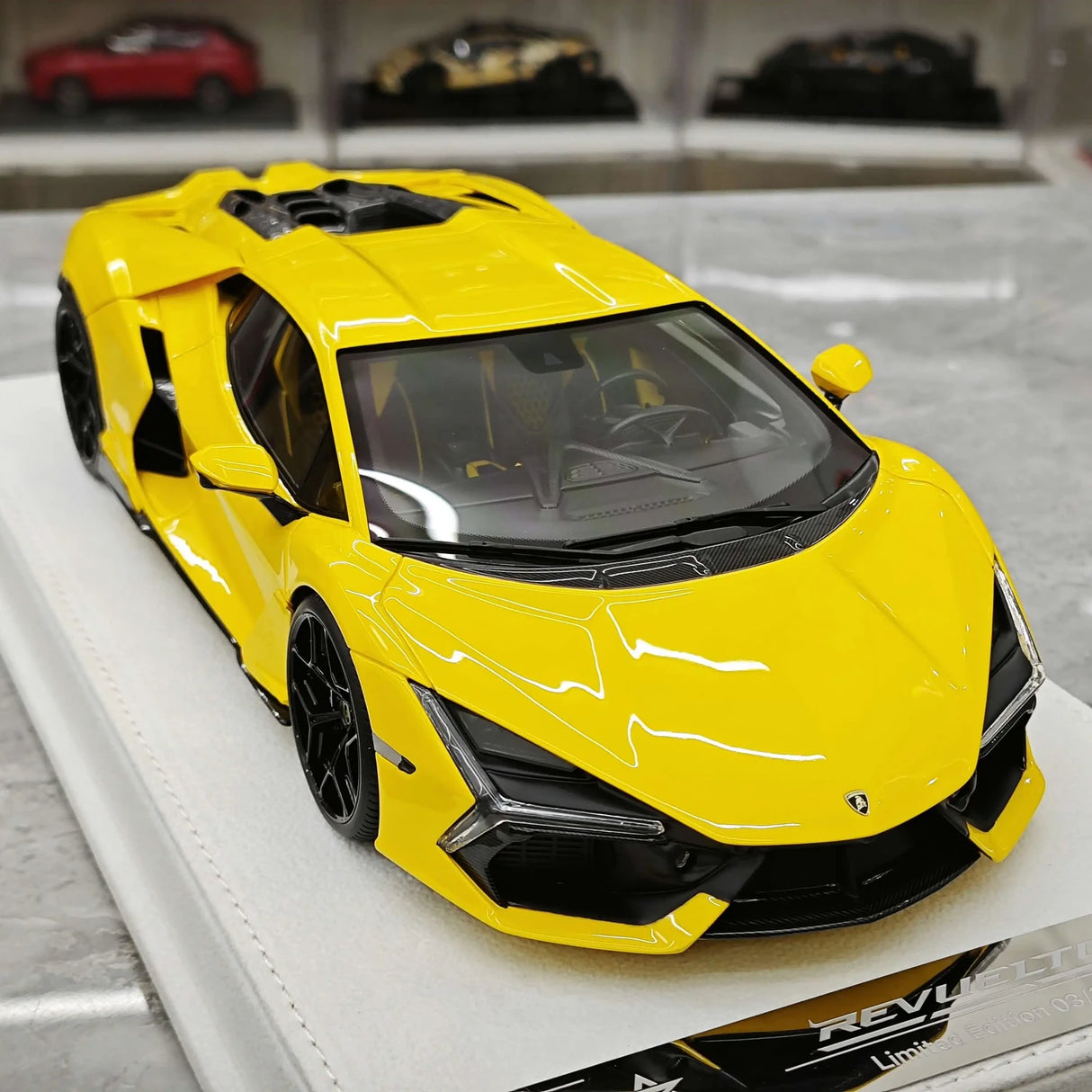 BBA Lamborghini 2023 Revuelto Yellow 1:18 – Resina da collezione per modelli in resina