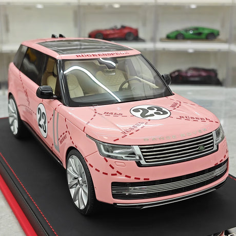 BBA Land Rover 2018 Range Rover SVAutobiography Long Wheelwalk Pink Pig 1:18 – Resina modello in resina da collezione