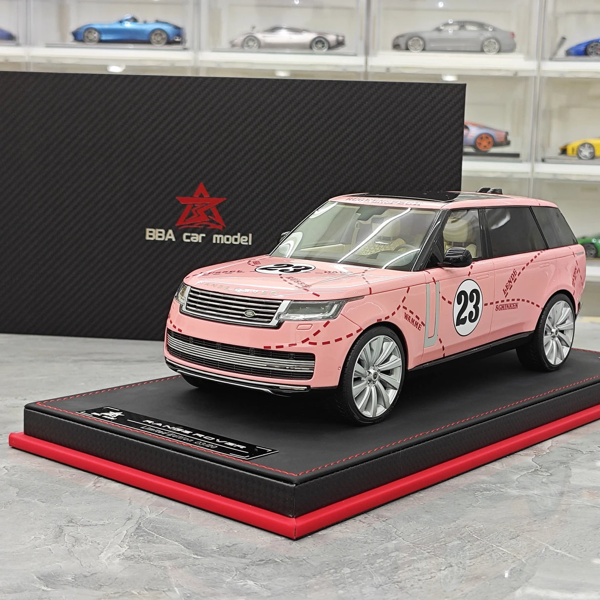 BBA Land Rover 2018 Range Rover SVAutobiography Long Wheelwalk Pink Pig 1:18 – Resina modello in resina da collezione