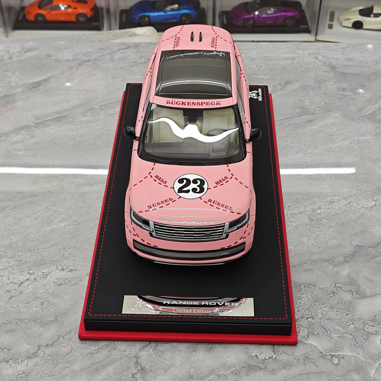 BBA Land Rover 2018 Range Rover SVAutobiography Long Wheelwalk Pink Pig 1:18 – Resina modello in resina da collezione