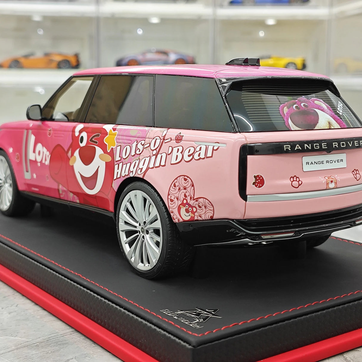 BBA Land Rover 2018 Range Rover SVAutobiografia Orso Fragola a passo lungo 1:18 – Resina modello in resina da collezione