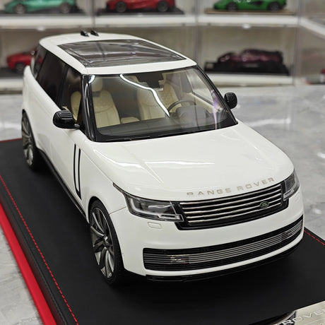 BBA Land Rover 2018 Range Rover SVAutobiografia Bianco a passo lungo 1:18 – Resina modello in resina collezionabile