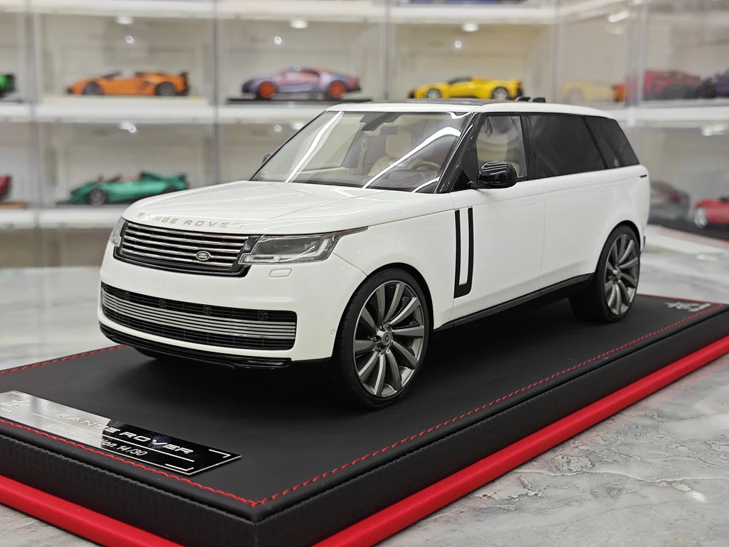 BBA Land Rover 2018 Range Rover SVAutobiografia Bianco a passo lungo 1:18 – Resina modello in resina collezionabile