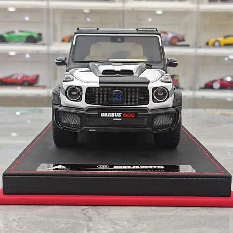 BBA Mercedes-Brabus 2025 G800 Camouflage Blue Badge 1:18 – Résine de modèle en résine de collection