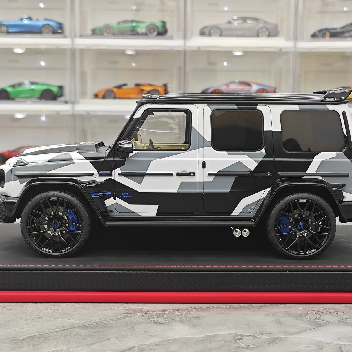 BBA Mercedes-Brabus 2025 G800 Camouflage Blue Badge 1:18 – Résine de modèle en résine de collection