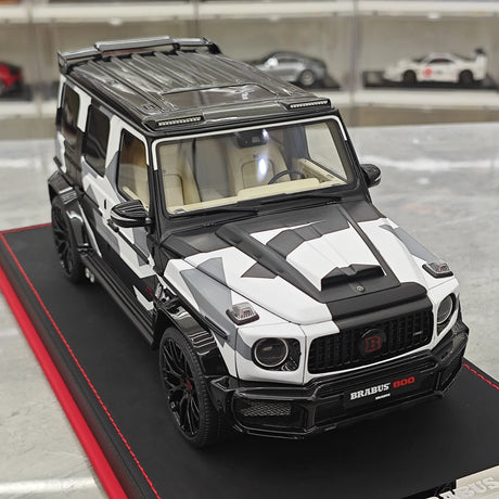 BBA Mercedes-Brabus 2025 G800 Camouflage Red Badge 1:18 – Résine de modèle en résine de collection