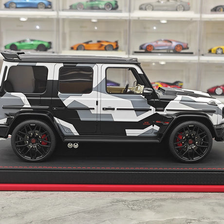 BBA Mercedes-Brabus 2025 G800 Camouflage Red Badge 1:18 – Résine de modèle en résine de collection