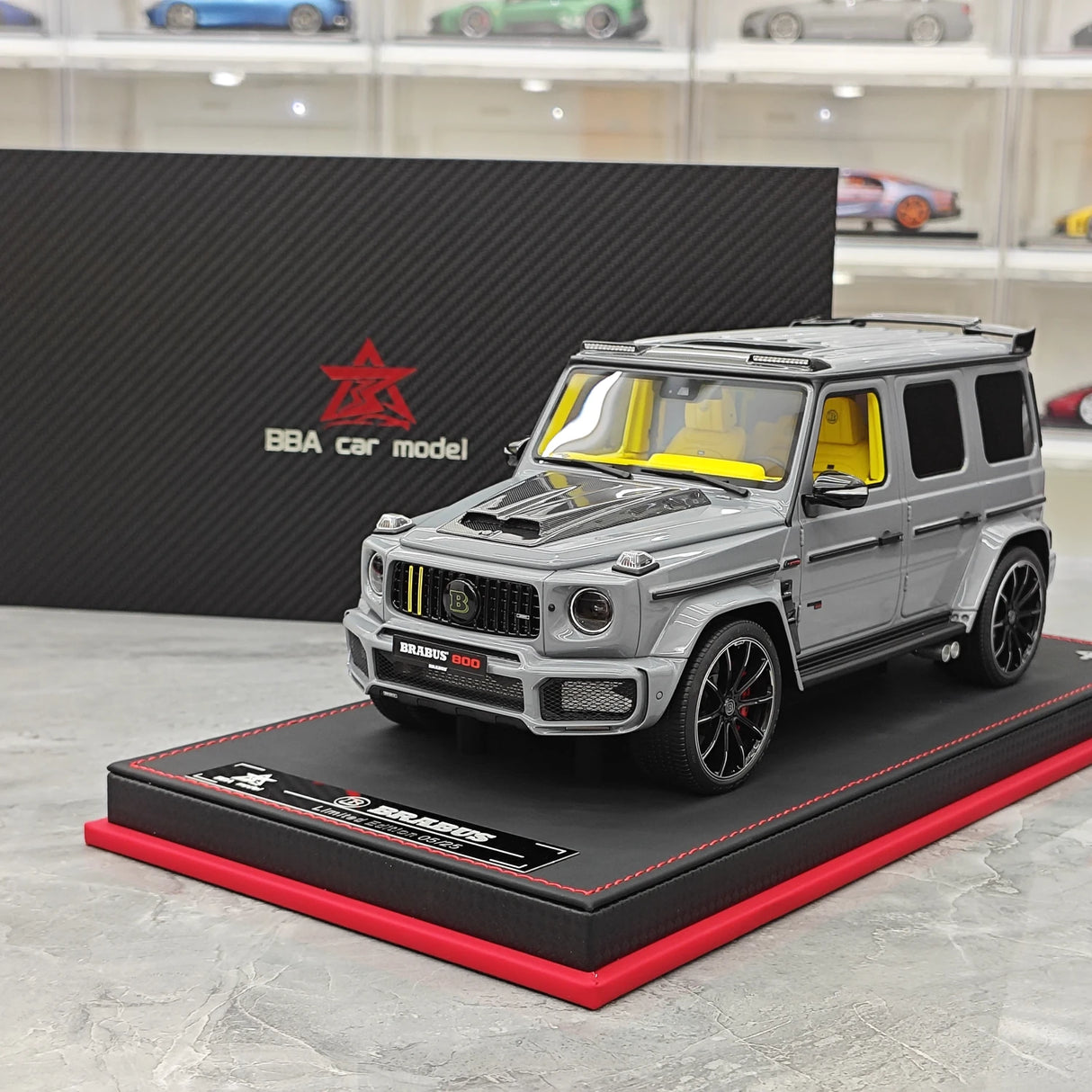 BBA Mercedes-Brabus 2025 G800 1:18 Cement Gray – Résine de modèle en résine de collection