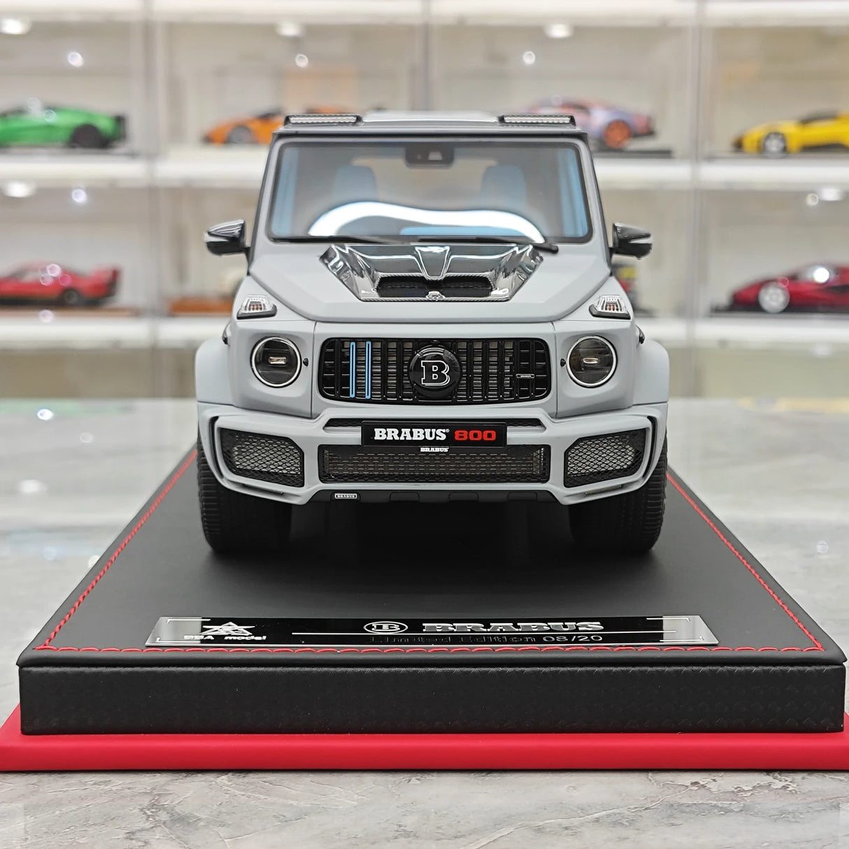 BBA Mercedes-Brabus 2025 G800 Matte Battle Gray 1:18 – Résine de modèle en résine de collection