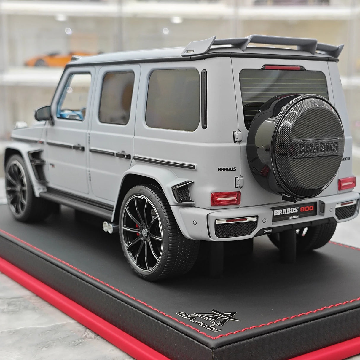 BBA Mercedes-Brabus 2025 G800 Matte Battle Gray 1:18 – Résine de modèle en résine de collection