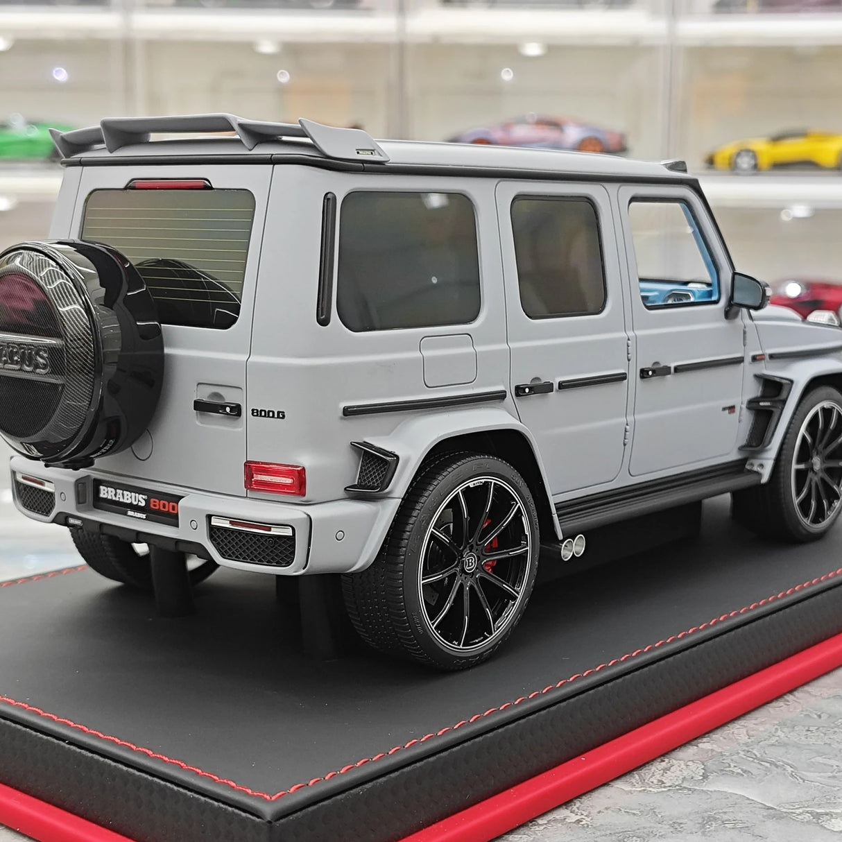 BBA Mercedes-Brabus 2025 G800 Matte Battle Gray 1:18 – Résine de modèle en résine de collection