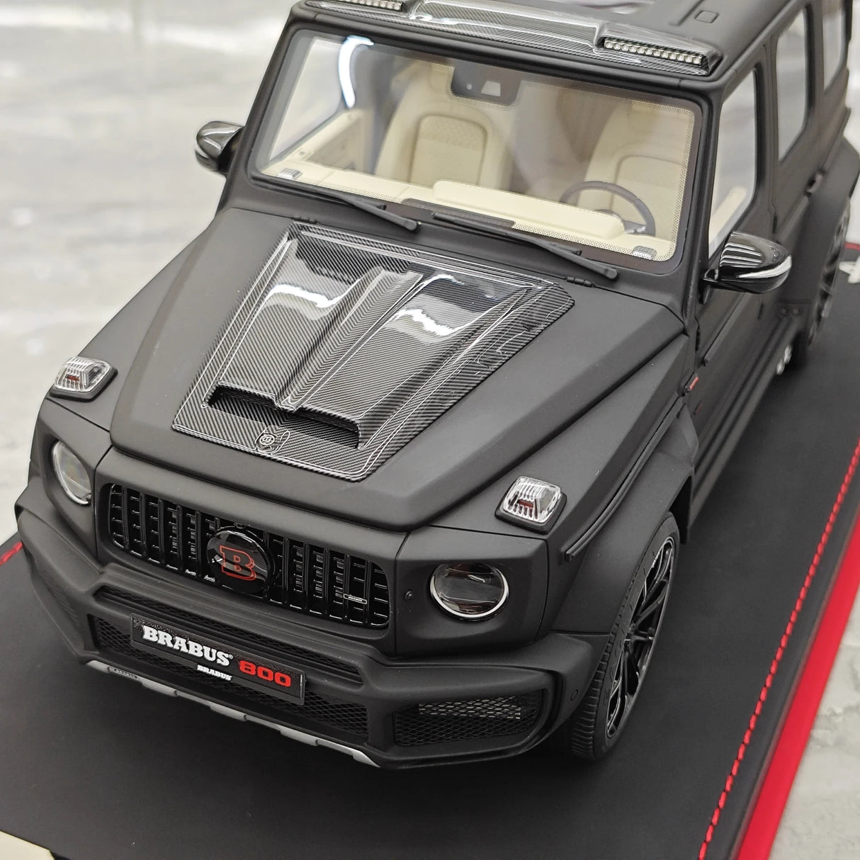 BBA Mercedes-Brabus 2025 G800 Noir mat 1:18 – Résine de modèle en résine de collection