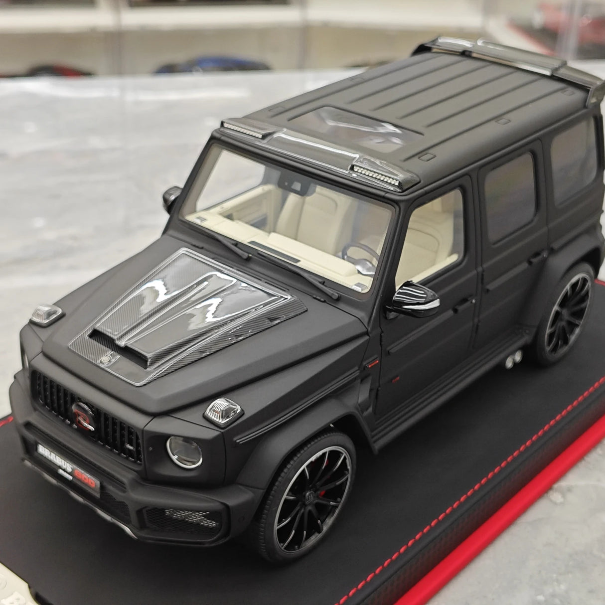BBA Mercedes-Brabus 2025 G800 Noir mat 1:18 – Résine de modèle en résine de collection