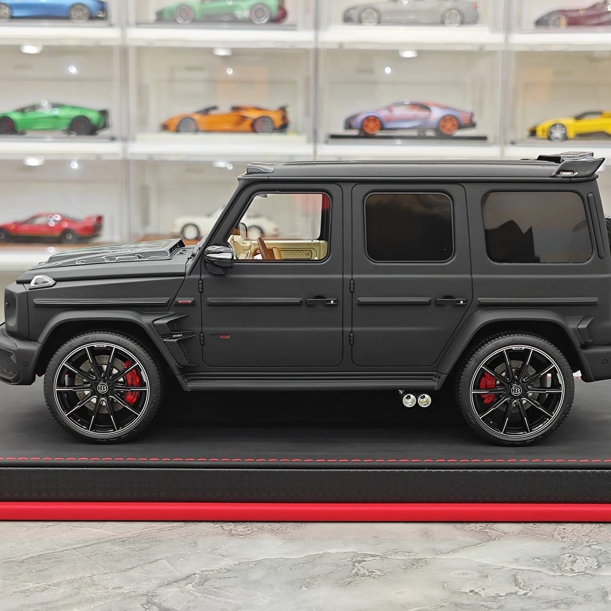 BBA Mercedes-Brabus 2025 G800 Noir mat 1:18 – Résine de modèle en résine de collection