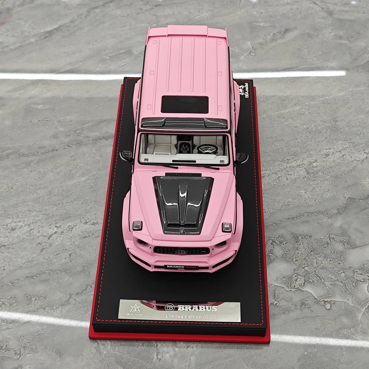 BBA Mercedes-Brabus 2025 G800 Matte Pink 1:18 – Résine modèle en résine de collection