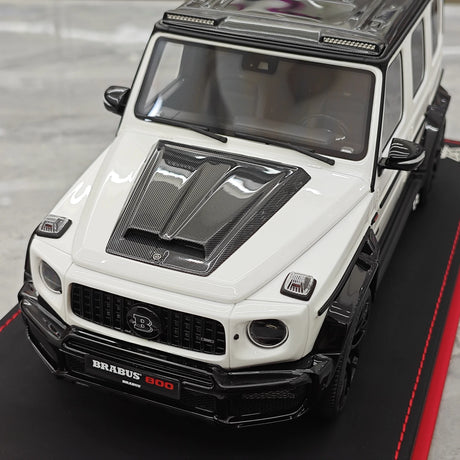 BBA Mercedes-Brabus 2025 G800 Panda 1:18 – Résine de modèle en résine de collection
