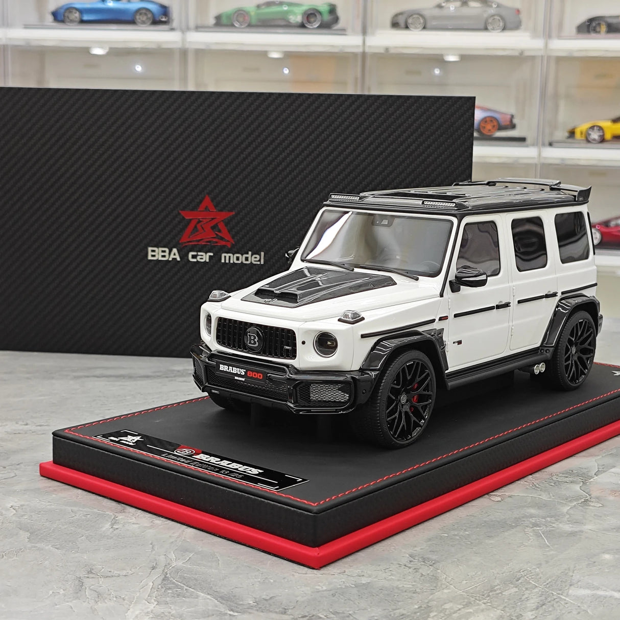 BBA Mercedes-Brabus 2025 G800 Panda 1:18 – Résine de modèle en résine de collection