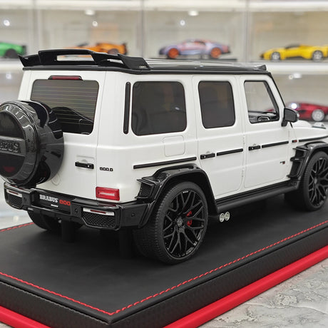 BBA Mercedes-Brabus 2025 G800 Panda 1:18 – Résine de modèle en résine de collection