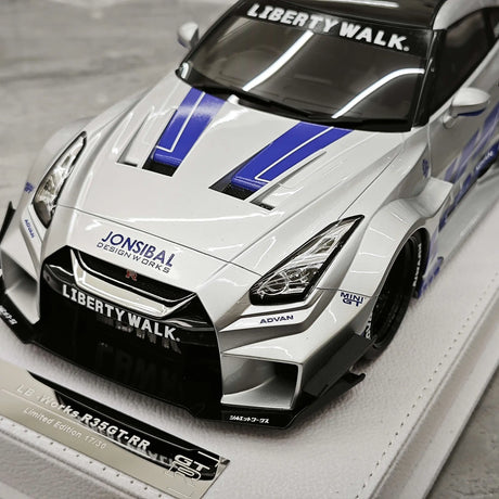 BBA Nissan 2024 GT-R R35 35GT-RR Silver 1:18 – Sammelobjekt-Resin-Modellharz