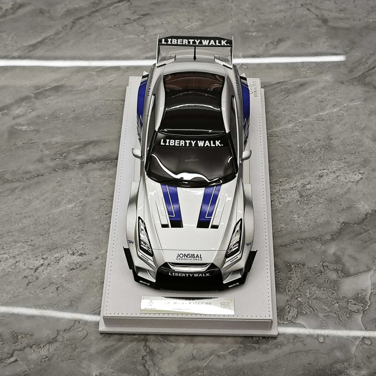 BBA Nissan 2024 GT-R R35 35GT-RR Silver 1:18 – Modello in resina collezionabile