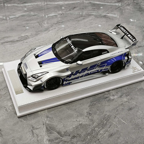 BBA Nissan 2024 GT-R R35 35GT-RR Silver 1:18 – Sammelobjekt-Resin-Modellharz