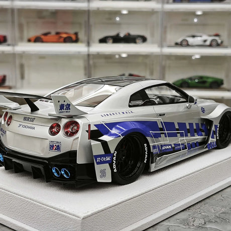 BBA Nissan 2024 GT-R R35 35GT-RR Silver 1:18 – Sammelobjekt-Resin-Modellharz