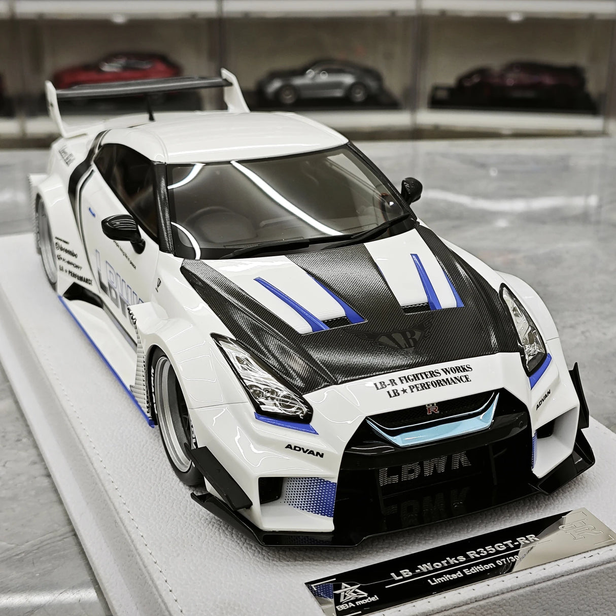 [BBA] 1:18 Nissan GT-R R35 LB-Silhouette Works GT 35GT-RR bianco modellino di auto in resina