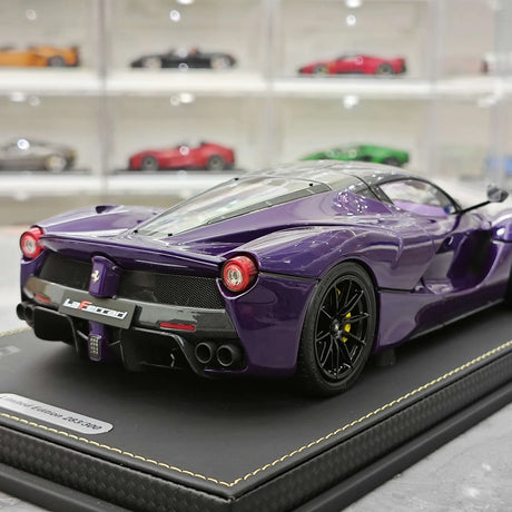 BBR Ferrari 2013 LaFerrari Coupe Viola Hong Kong Italian Flag 1:18 – Modelo de metal fundido coleccionable