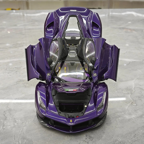 BBR Ferrari 2013 LaFerrari Coupe Viola Hong Kong Italian Flag 1:18 – Modelo de metal fundido coleccionable