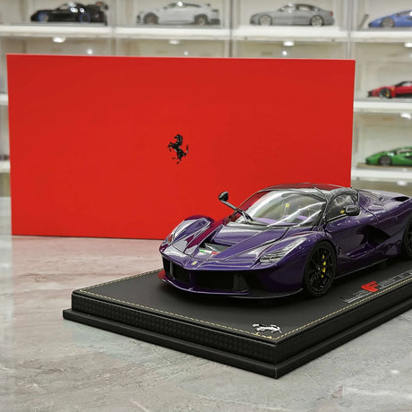 BBR Ferrari 2013 LaFerrari Coupe Viola Hong Kong Italian Flag 1:18 – Modelo de metal fundido coleccionable