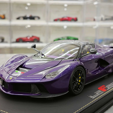 BBR Ferrari 2013 LaFerrari Coupe Viola Hong Kong Italian Flag 1:18 – Modelo de metal fundido coleccionable