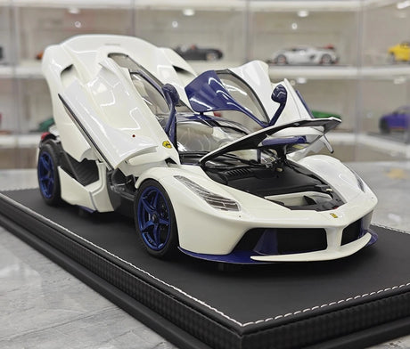 [BBR] 1:18 Ferrari 2013 LaFerrari White and Blue Model Car Die-Cast