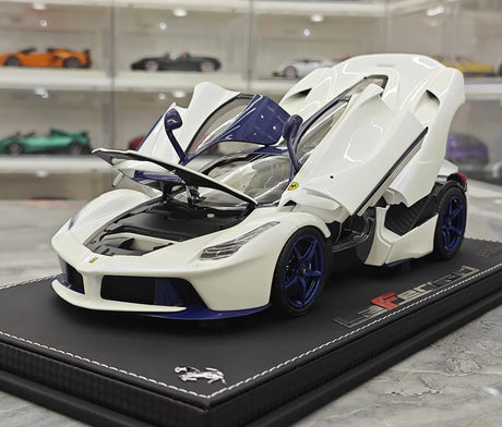 [BBR] 1:18 Ferrari 2013 LaFerrari White and Blue Model Car Die-Cast