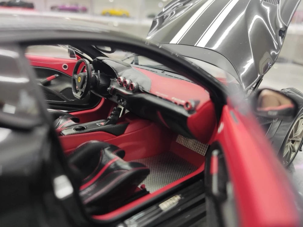 [BBR] 1:18 Ferrari 2015 F12 TDF Black Model Car Die-Cast