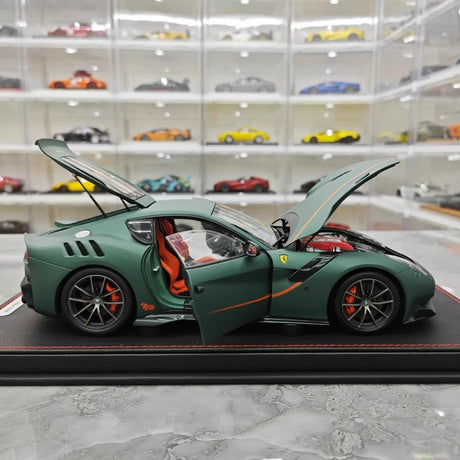 [BBR] 1:18 Ferrari 2015 F12 TDF matt grön modellbil Die-Cast