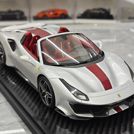 BBR Ferrari 2018 488 Pista Spider Argento Nurburgring 1:18 – Resina modelo de resina coleccionable