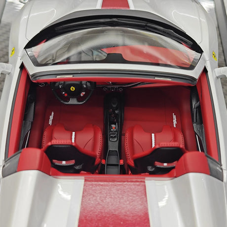 BBR Ferrari 2018 488 Pista Spider Argento Nurburgring 1:18 – Resina modelo de resina coleccionable