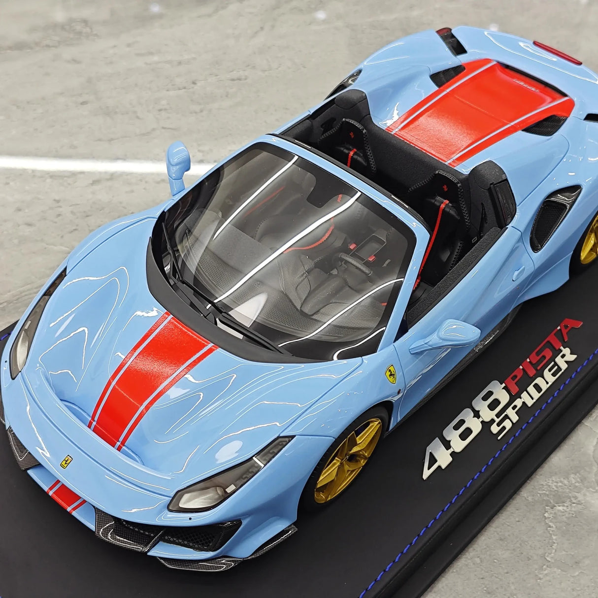 BBR Ferrari 2018 488 Pista Spider Azzurro La Plata 1:18 – Resina modello in resina collezionabile
